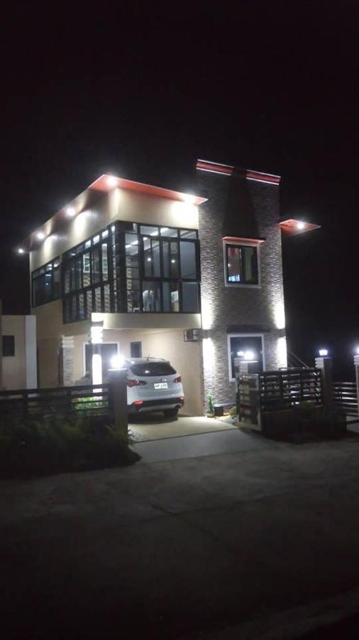 טגאיטאי Tagaytay Suite 2 מראה חיצוני תמונה
